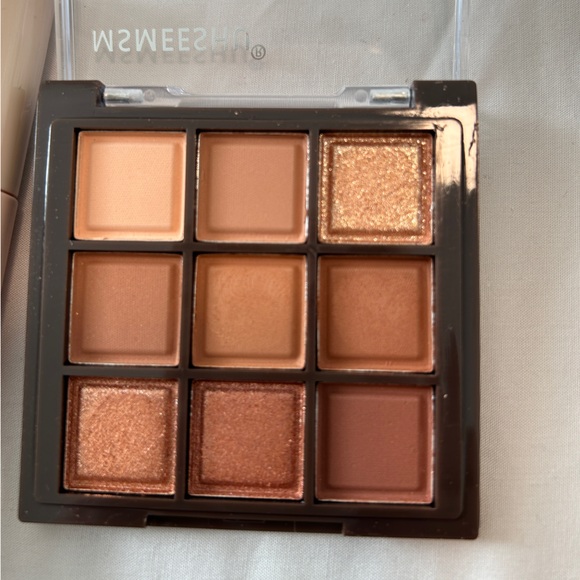 New Makeup lot - Picture 6 of 11